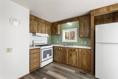 Sellers have purchased a 1 year home warranty! Beautifully - photo 5