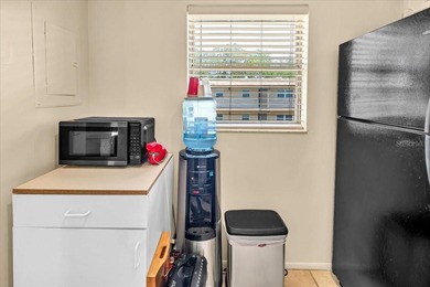 Step into this beautifully maintained 1-bedroom, 1.5-bath condo - photo 6