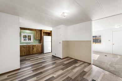 Sellers have purchased a 1 year home warranty! Beautifully - photo 8
