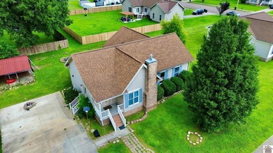 SHORT SALE OPPORTUNITY! Move-in ready and packed with value - photo 9