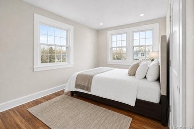 Stunning Fully Renovated Colonial Located In The Highly - photo 13
