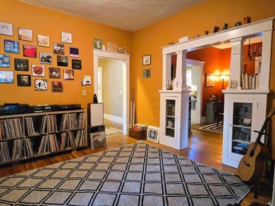 Driftless Region Gem: 4 BR, 2 Bath, 1916 terra cotta block - photo 13