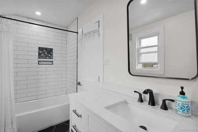 Stunning Fully Renovated Colonial Located In The Highly - photo 16