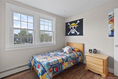Stunning Fully Renovated Colonial Located In The Highly - photo 17