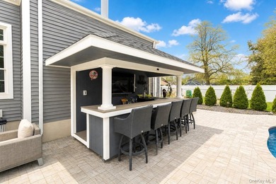Stunning Fully Renovated Colonial Located In The Highly - photo 21