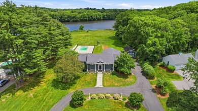 Vacation at home in one of Southborough's most sought-after - photo 3