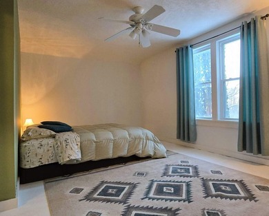 Driftless Region Gem: 4 BR, 2 Bath, 1916 terra cotta block - photo 23