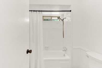 Welcome to 2814 Forest Grove Drive! Step into this impeccably - photo 27