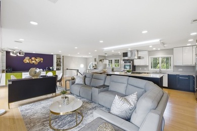 Vacation at home in one of Southborough's most sought-after - photo 10
