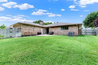 Welcome to 2814 Forest Grove Drive! Step into this impeccably - photo 38