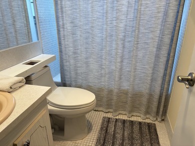 Welcome to this two-bedroom, one-and-a-half-bath waterfront - photo 6