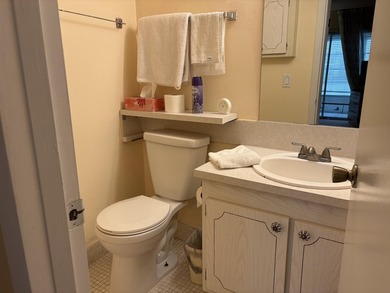 Welcome to this two-bedroom, one-and-a-half-bath waterfront - photo 8