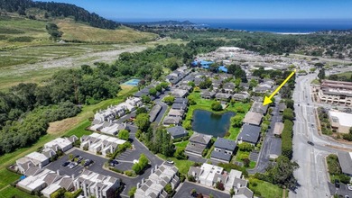 One of the largest updated Arroyo Carmel residences currently - photo 2