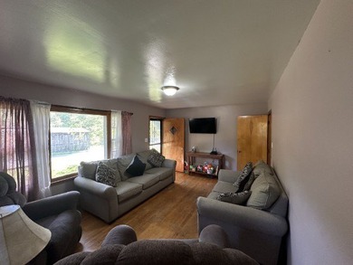 Nice 3 BR 1BH brick home with full size basement on 9.67 acres - photo 12