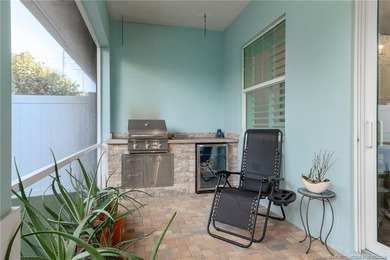 Sophisticated coastal living in the heart of Historic Downtown - photo 14