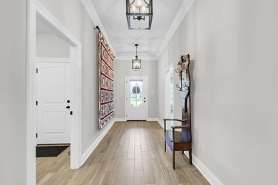 Welcome to the popular Sycamore III floor plan in the - photo 16