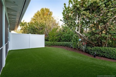 Sophisticated coastal living in the heart of Historic Downtown - photo 16