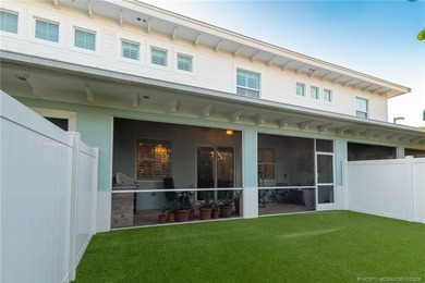 Sophisticated coastal living in the heart of Historic Downtown - photo 17