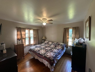 Nice 3 BR 1BH brick home with full size basement on 9.67 acres - photo 17
