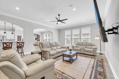 Welcome to the popular Sycamore III floor plan in the - photo 18
