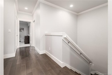 Sophisticated coastal living in the heart of Historic Downtown - photo 19