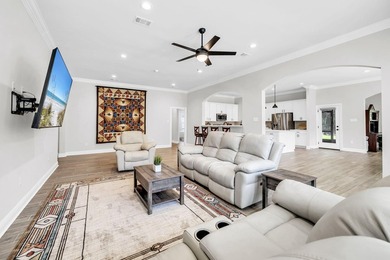 Welcome to the popular Sycamore III floor plan in the - photo 21