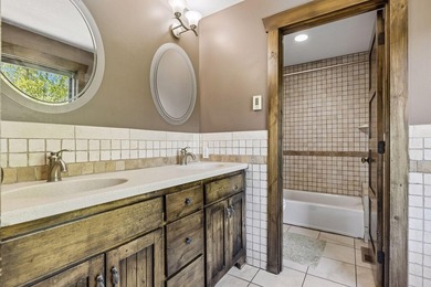 There are properties, and then there are estates that redefine - photo 21