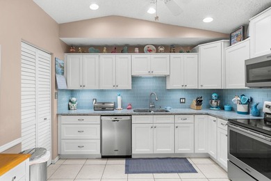 Move-in ready 2BR/2BA villa featuring a rare oversized 1.5-car - photo 3