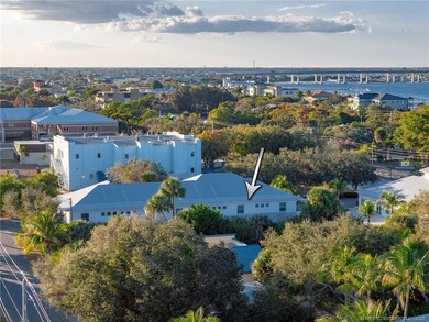 Sophisticated coastal living in the heart of Historic Downtown - photo 36