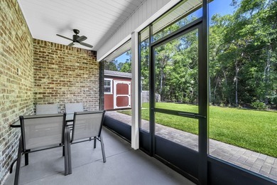 Welcome to the popular Sycamore III floor plan in the - photo 43