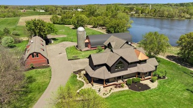 There are properties, and then there are estates that redefine - photo 43