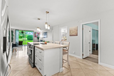 Beautifully remodeled 3-bedroom, 2-bath CORNER UNIT in - photo 8