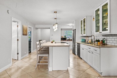 Beautifully remodeled 3-bedroom, 2-bath CORNER UNIT in - photo 9
