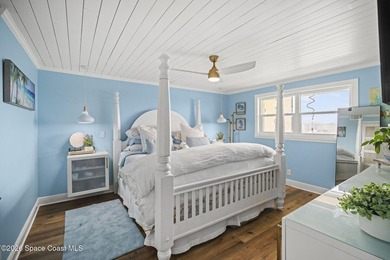 Completely reimagined 2-bedroom, 2-bathroom coastal residence - photo 25
