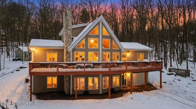 Westcolong Lake Home For Sale in Lackawaxen Pennsylvania