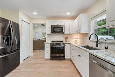 Welcome to 100% Move-In Ready Living in Jupiter Farms. 4 - photo 10