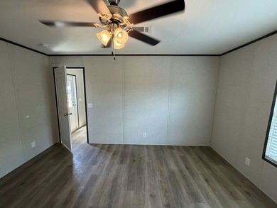 Check out one of the best kept housing secrets in town, Lakeside - photo 10