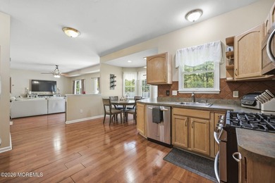 Welcome to this beautifully maintained custom Colonial tucked - photo 11