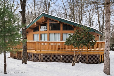 Lake Carobeth Home Sale Pending in Tobyhanna Pennsylvania