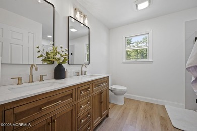 Welcome to this beautifully maintained custom Colonial tucked - photo 26