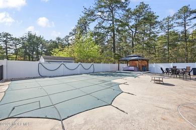 Welcome to this beautifully maintained custom Colonial tucked - photo 44