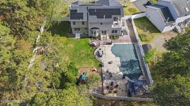 Welcome to this beautifully maintained custom Colonial tucked - photo 45