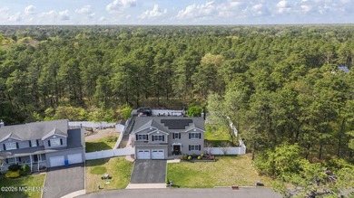Welcome to this beautifully maintained custom Colonial tucked - photo 46