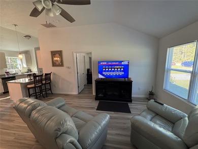 Come see this practically brand new 3/2 beautiful Frame Home - photo 15
