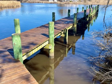 Large waterfront cul de sac lot in the community of Baywatch in - photo 16