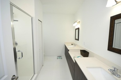 BACK TO SCHOOL SPECIAL: Beautifully updated home near top rated - photo 20