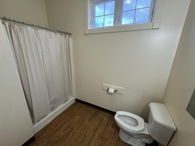 Well maintained 2,406+/- sq ft one-story commercial building - photo 24