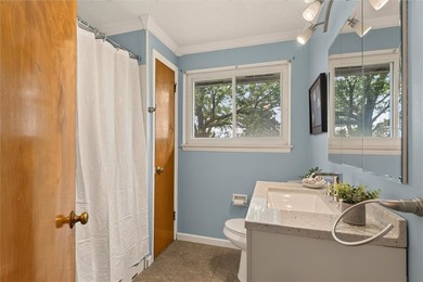 Welcome home to this spacious and well-maintained 3-bedroom, 1 - photo 26