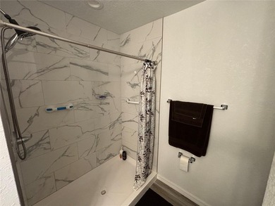 Come see this practically brand new 3/2 beautiful Frame Home - photo 26
