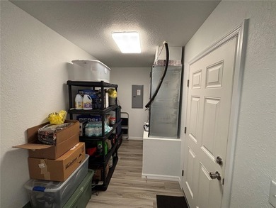 Come see this practically brand new 3/2 beautiful Frame Home - photo 28